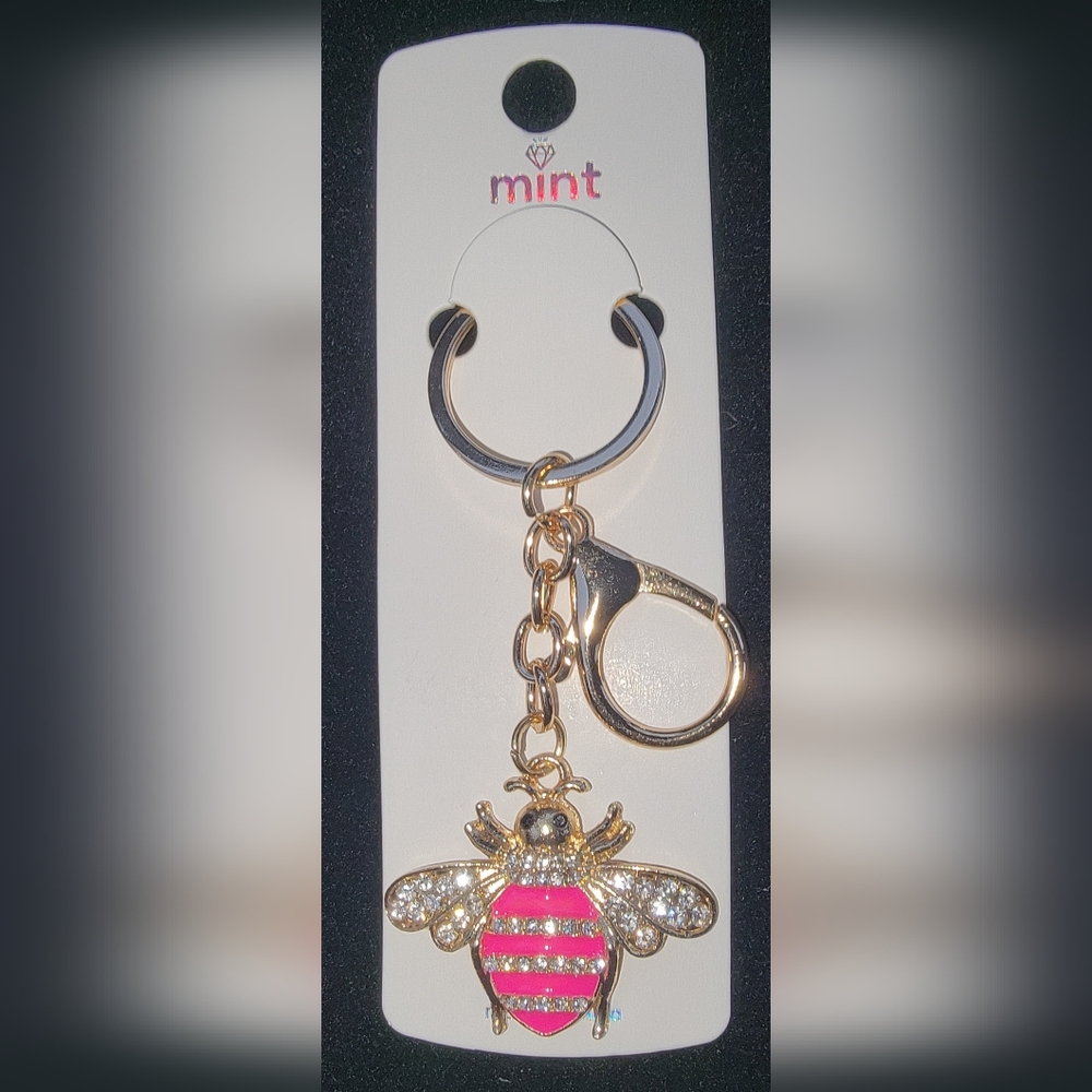 Pink 🐝 Keychain - Picture 2 of 2